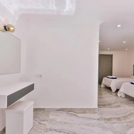 Villa Blush