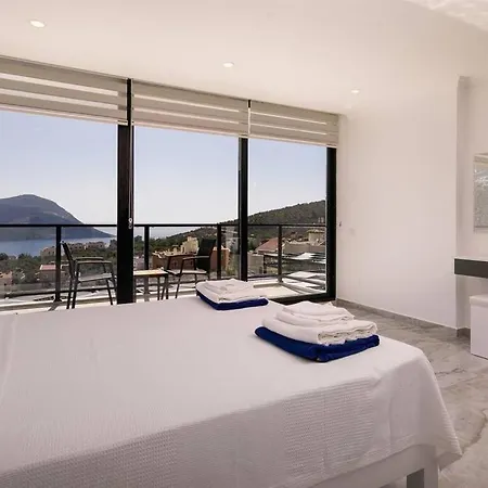 Blush Kalkan
