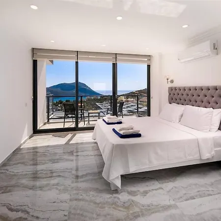 Villa Blush